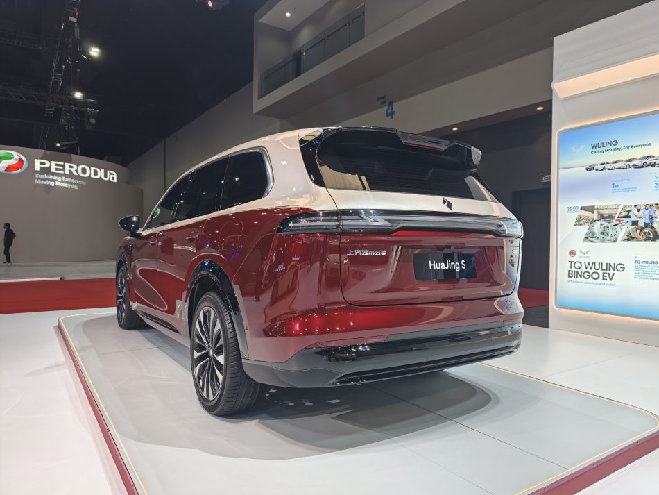 Image from: TQ Wuling HuaJing S Membuat Penampilan Sulung Di KLIMS 2026