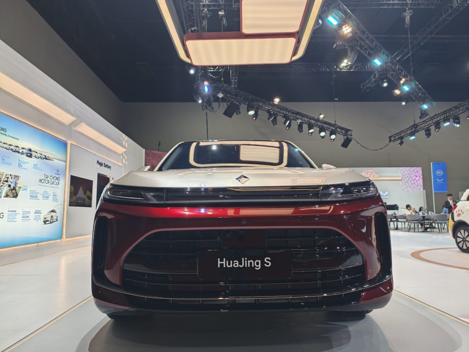 Image from: TQ Wuling HuaJing S Membuat Penampilan Sulung Di KLIMS 2026