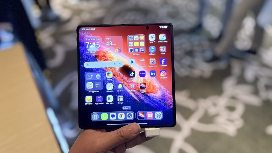 Image from: Honor Magic V6 Kini Di Malaysia Bermula RM7699 – Pratempah Sekarang Dan Dapatkan TV Percuma