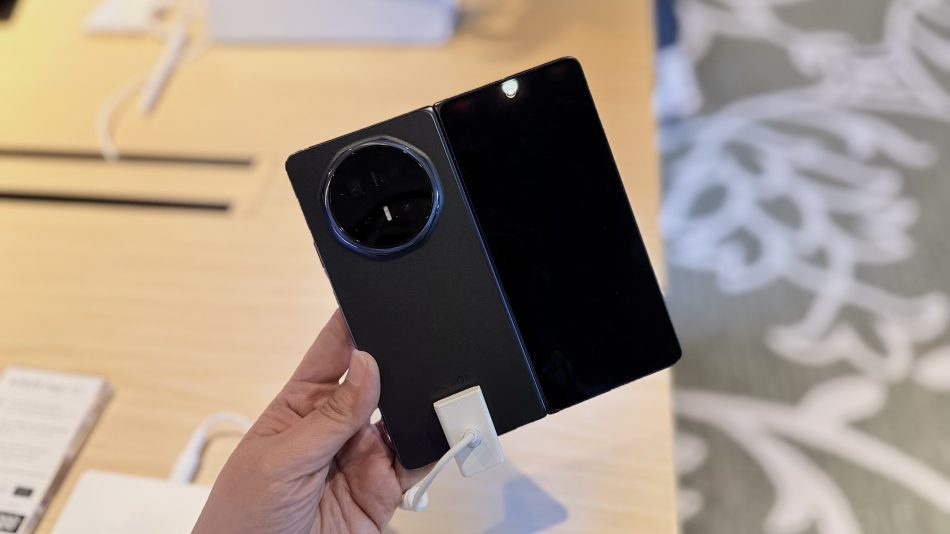Image from: Honor Magic V6 Kini Di Malaysia Bermula RM7699 – Pratempah Sekarang Dan Dapatkan TV Percuma