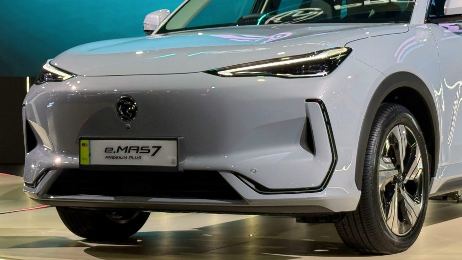 Image from: Proton eMAS 7 Premium Plus Diperkenalkan – RM 125K, Bateri Lebih Besar 450KM WLTP