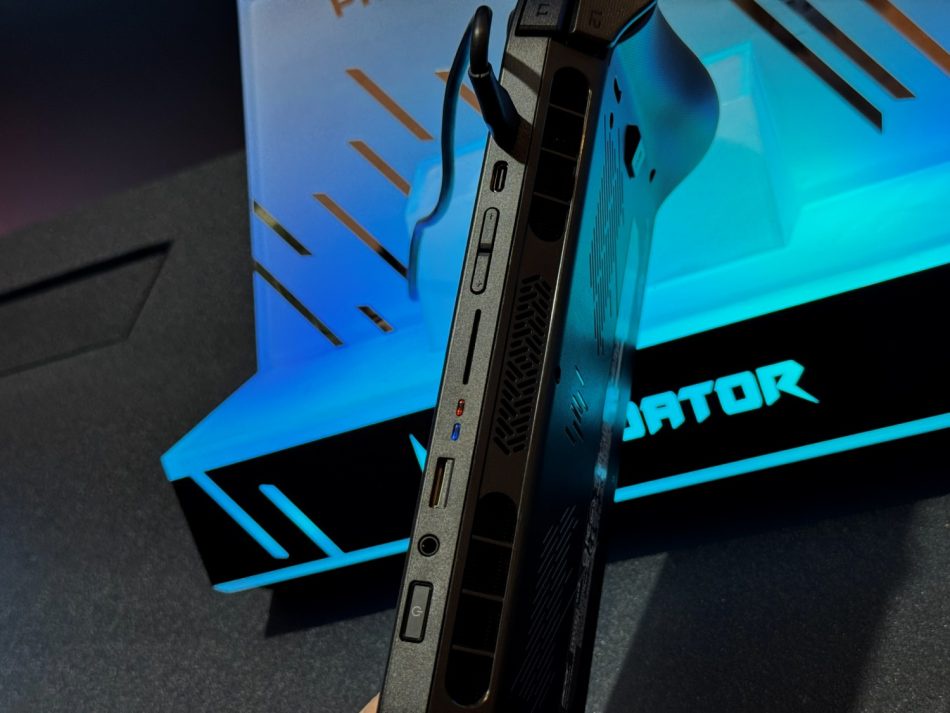Image from: Pandang Pertama Acer Predator Atlas 8 – Pencabar Baru Masuk Gelanggang
