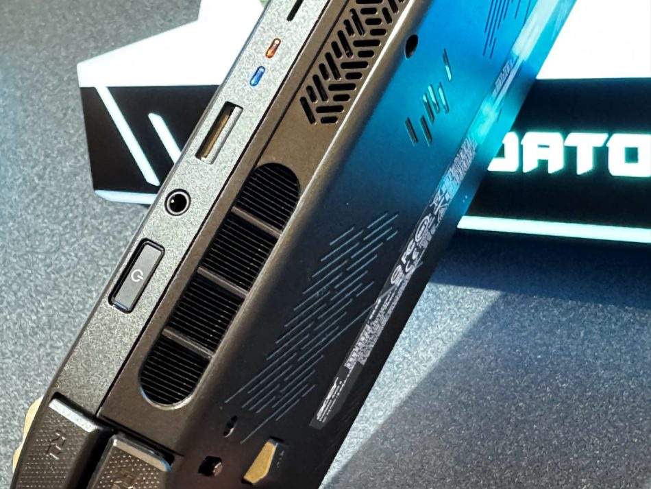 Image from: Pandang Pertama Acer Predator Atlas 8 – Pencabar Baru Masuk Gelanggang