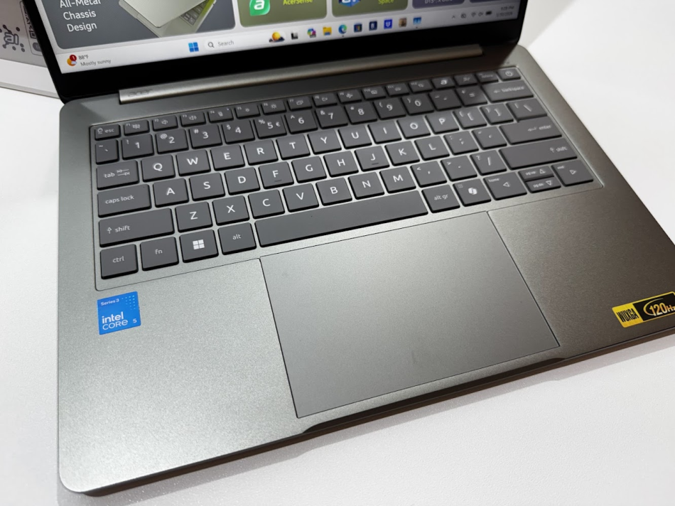 Image from: Pandang Pertama Acer Swift Air 14 – Penawaran Mampu-Milik Atau Kompromi Semata-Mata?