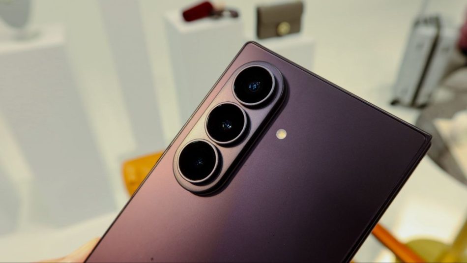 Image from: Pandang Pertama Samsung Galaxy Z Fold8 Ultra Dan Z Fold8 – Dua Lipatan Premium