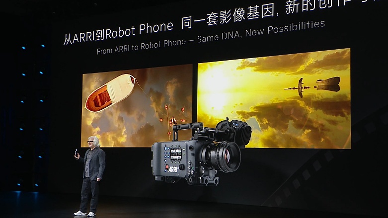 Image from: Honor Robot Phone Akan Dilengkapi Gimbal Tiga Paksi Dan Cip Pengimejan Khusus