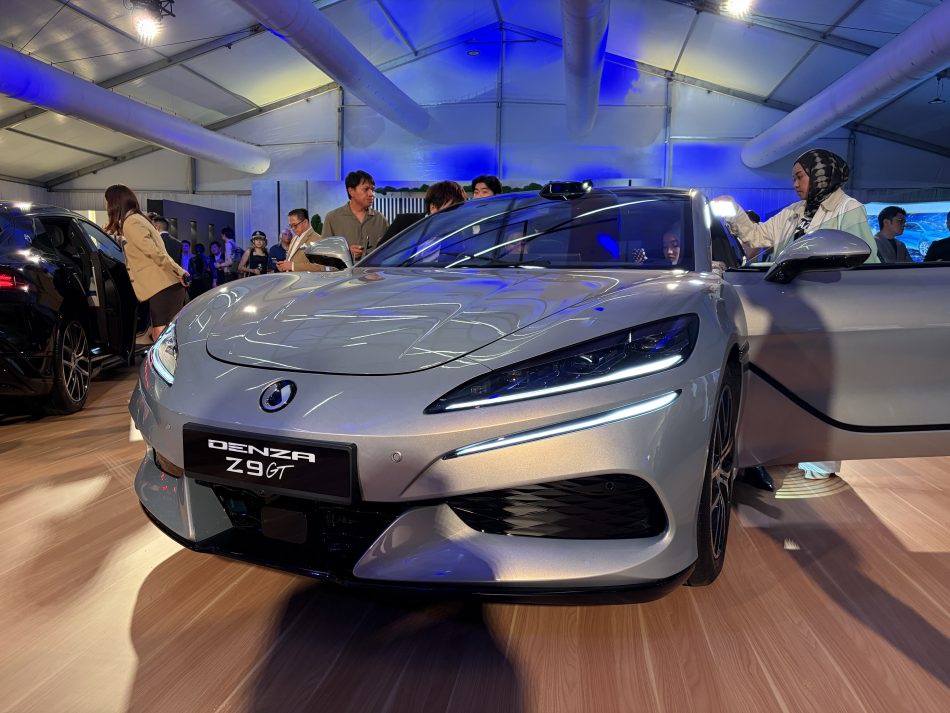 Image from: Denza Z9GT Dilancarkan Pada Harga RM358,800