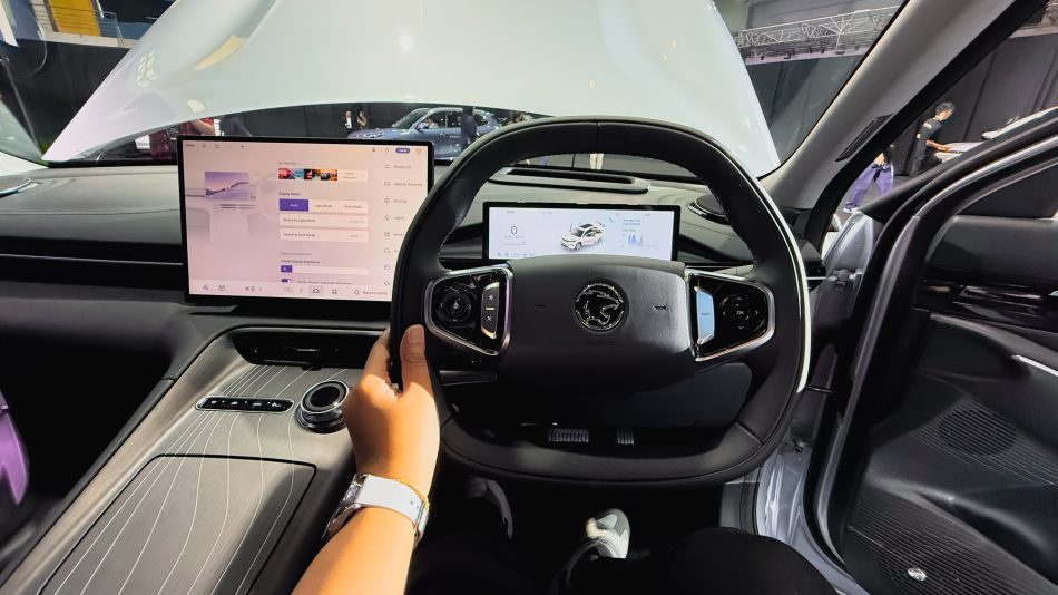 Image from: Proton eMas 7 PHEV CKD 2026 Diperkenalkan – Kini Dengan Tambahan Fungsi Kerusi Urut