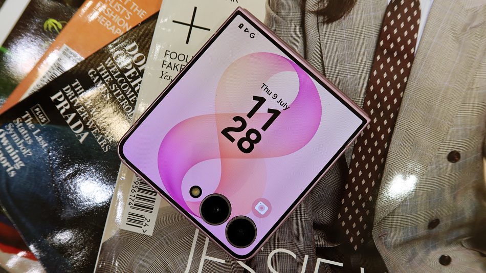 Image from: Pandang Pertama Samsung Galaxy Z Flip8 – Ikon Lipat Yang Terus Diperkemaskan