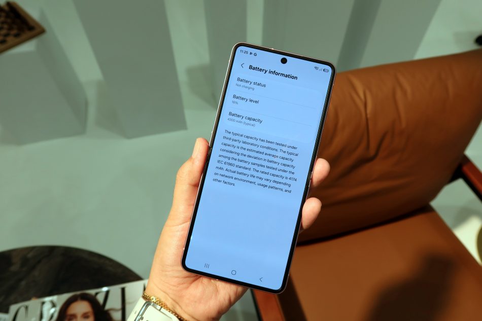 Image from: Pandang Pertama Samsung Galaxy Z Flip8 – Ikon Lipat Yang Terus Diperkemaskan