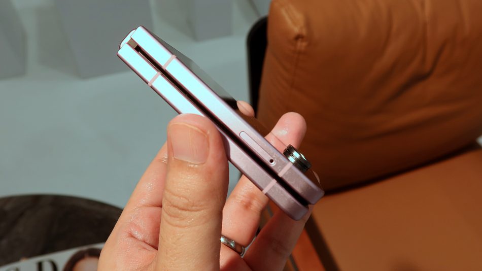 Image from: Pandang Pertama Samsung Galaxy Z Flip8 – Ikon Lipat Yang Terus Diperkemaskan