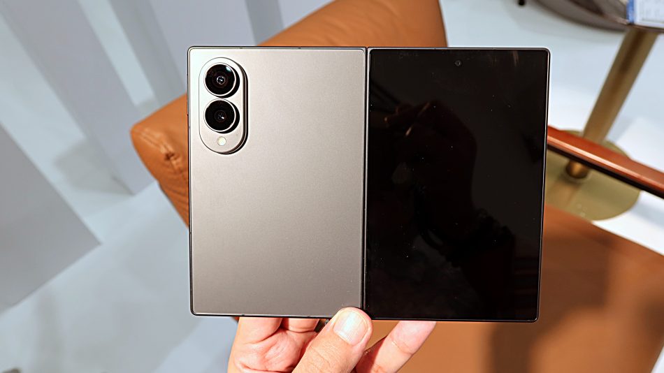Image from: Pandang Pertama Samsung Galaxy Z Fold8 Ultra Dan Z Fold8 – Dua Lipatan Premium