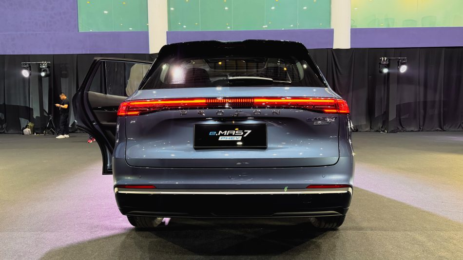 Image from: Proton eMas 7 PHEV CKD 2026 Diperkenalkan – Kini Dengan Tambahan Fungsi Kerusi Urut
