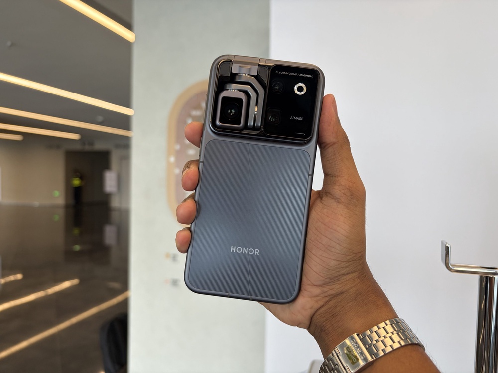 Image from: HONOR Robot Phone Dilancarkan – Telefon Dengan Kamera Gimbal Terbina