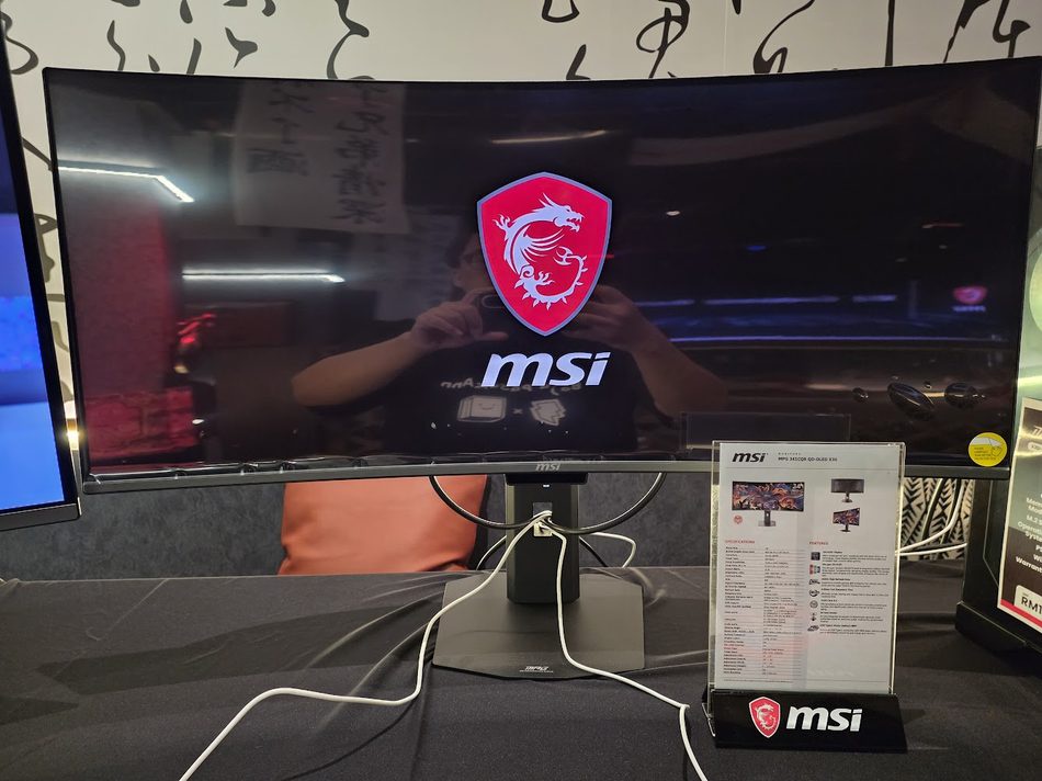 Image from: Monitor MSI MPG 341CQR QD-OLED X36 Kini Di Malaysia Dengan Harga RM4999