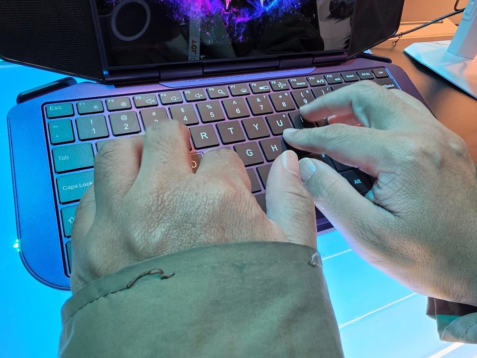 Image from: Pandang Pertama Acer Project DualPlay Mini – Konsep Konsol Permainan Dan Laptop 2-Dalam-1