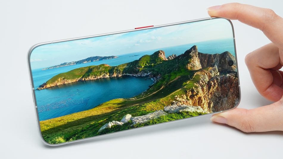 Image from: Tecno Perkenalkan Telefon Konsep Tanpa Bezel Sepenuhnya Di IFA 2026
