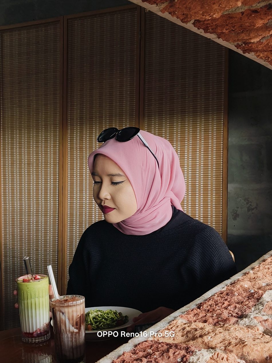 Image from: Ulasan Oppo Reno16 Pro 5G – Resipi Lama, Rasa Lebih Baharu