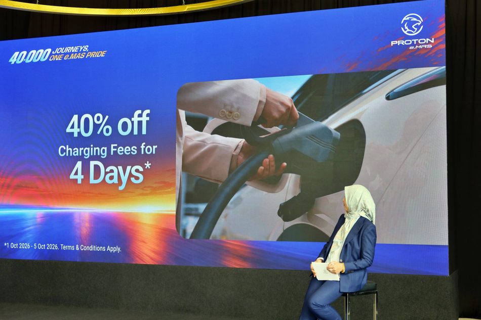 Image from: Pro-NET Berjaya Menjual Lebih 40,000 Unit Proton e.MAS – Promosi Khas Oktober Ini