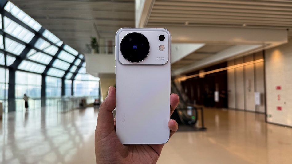 Image from: Vivo X500 Pro Max, X500 Pro Dan X500 Kini Rasmi – Cip Dimensity 9600 Pro, Kamera 200MP ZEISS