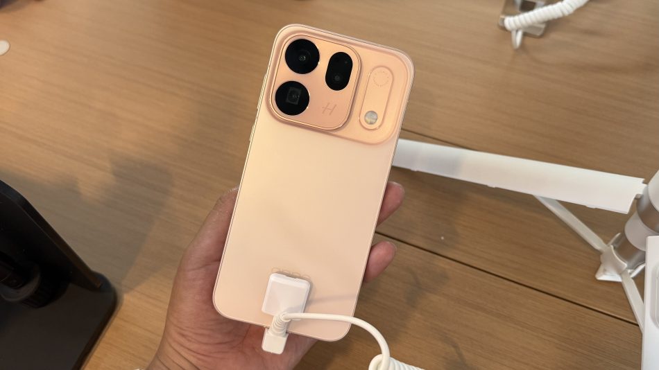 Image from: Oppo Find X10 Dan Find X10 Pro Max Kini Rasmi Di Malaysia – Harga Bermula RM4599