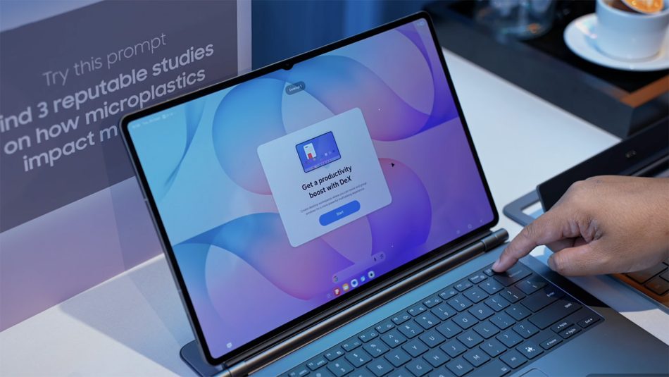 Image from: Pandang Pertama Samsung Galaxy Tab 12 – Dua Tablet Berkuasa Untuk Yang Kreatif