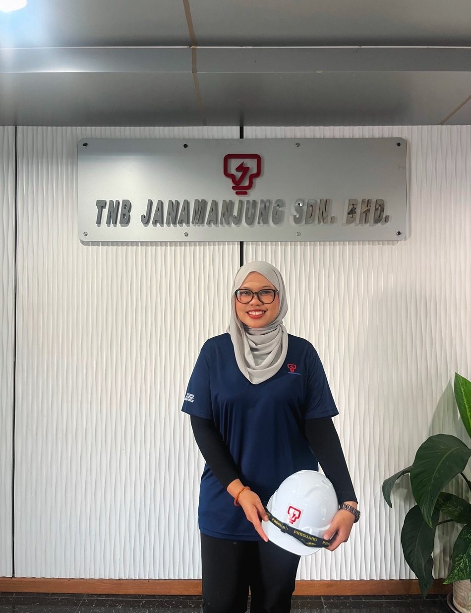 Image from: Bagaimana Anak Muda Malaysia Boleh Merebut Peluang Pekerjaan Dalam Industri Baharu?