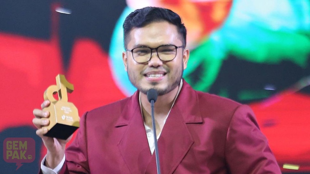 Khairul Aming Dinobat Sebagai Creator Of The Year Di TikTok Awards ...