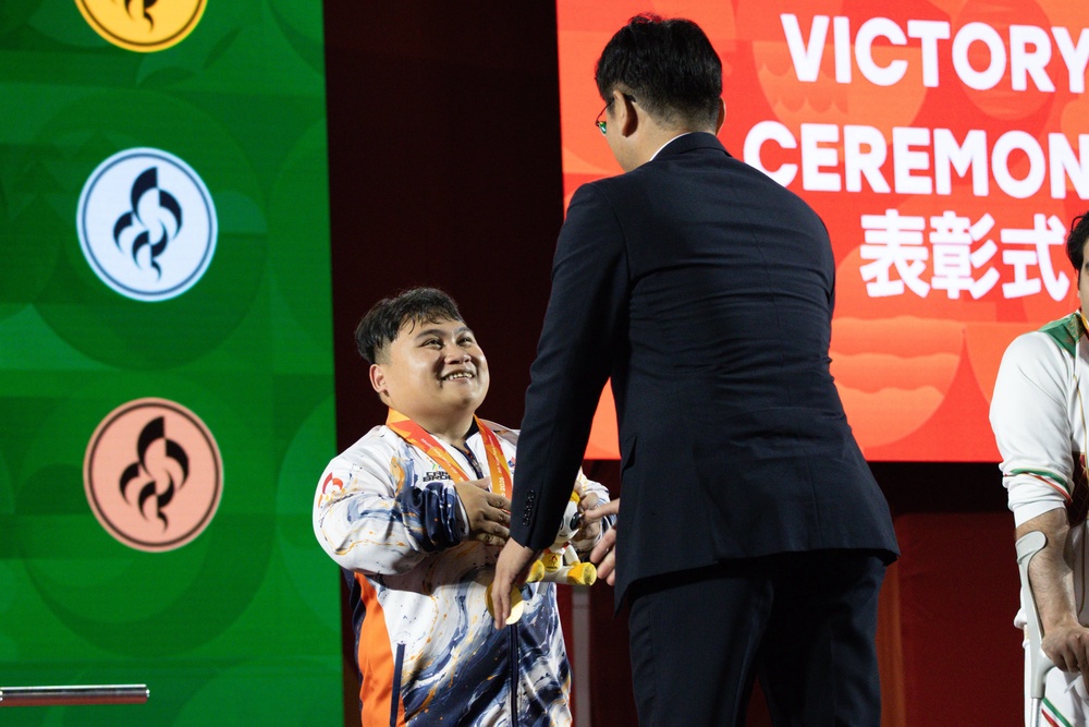 Image from: Sukan Para Aichi-Nagoya: Pingat emas ini buat isteri saya -- Jaguh powerlifting negara