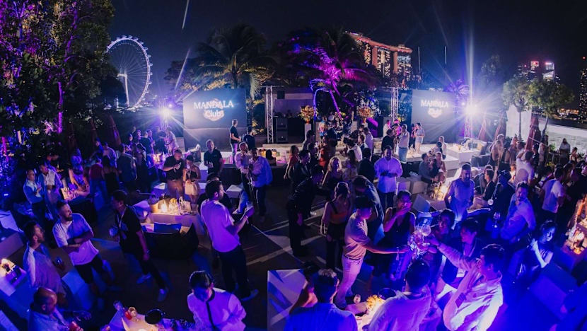 Crisp Singapore Nightlife Goes Full Throttle For F1 Singapore Grand Prix 2025 Weekend Wallpaper for Your Screen Crisp Singapore Nightlife Goes Full Throttle For F1 Singapore Grand Prix 2025 Weekend Wallpaper for Your Screen