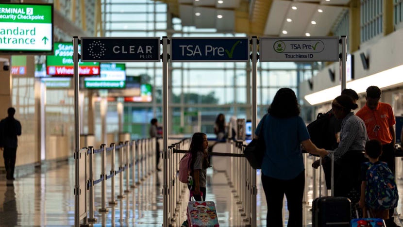 US scraps shoe removal at airport screening