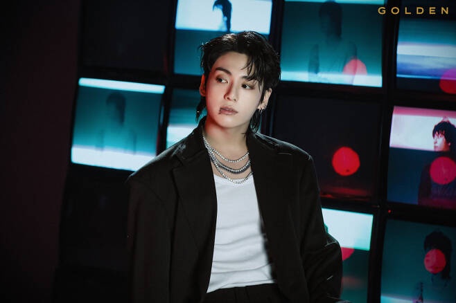 BTS Jungkook's 'GOLDEN' Shines Bright on the Global Stage with iTunes ...