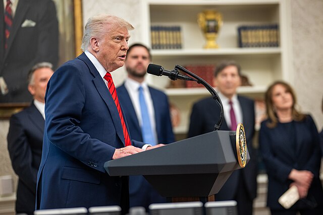 Trump Deploys 2,000 National Guard Troops to Los Angeles Amid ICE ...