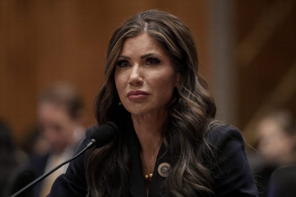New dhs sec kristi noem joins federal agents for nyc immigration raids