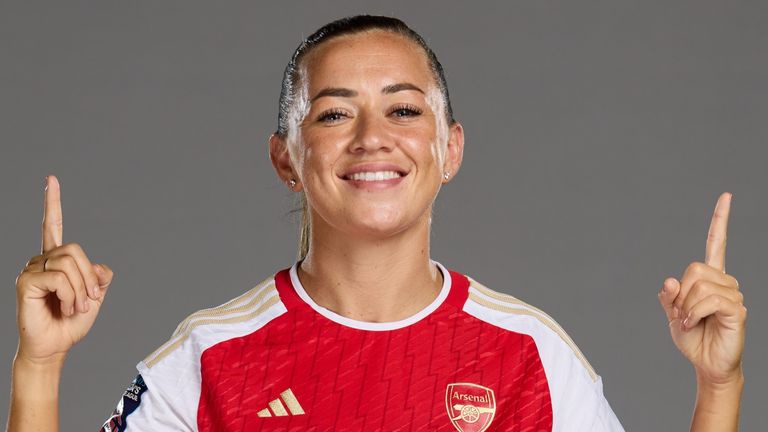 Republic of Ireland captain Katie McCabe signs new Arsenal contract