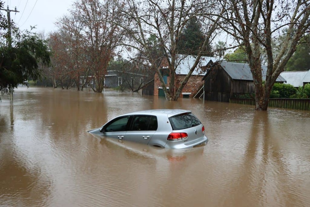 kenderaan tenggelam banjir