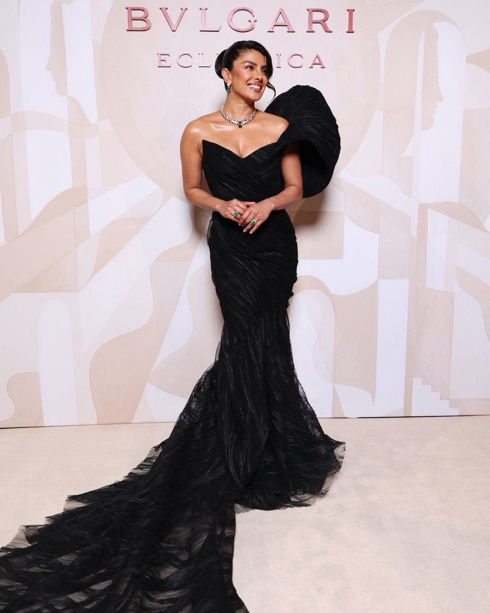Image from: Kim Jiwon, Liu Yifei, Pia Wurtzbach And More Shine At Bvlgari’s Eclettica Launch In Milan
