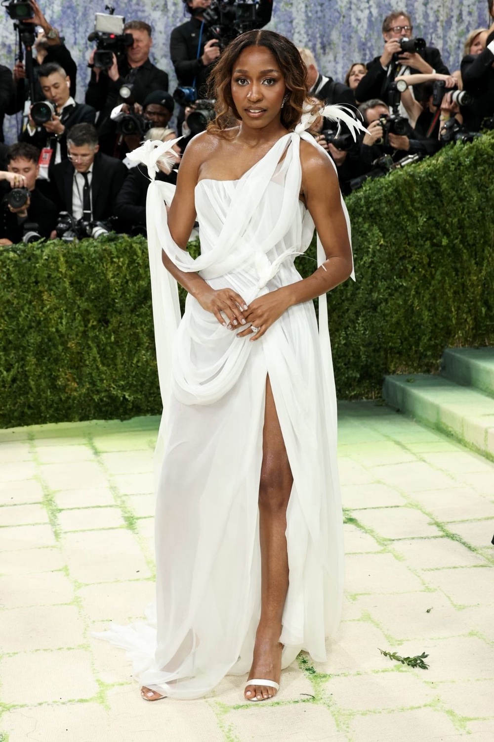 Image from: Worn As Art: The Most Stunning Jewellery And Watches Looks At The 2026 Met Gala