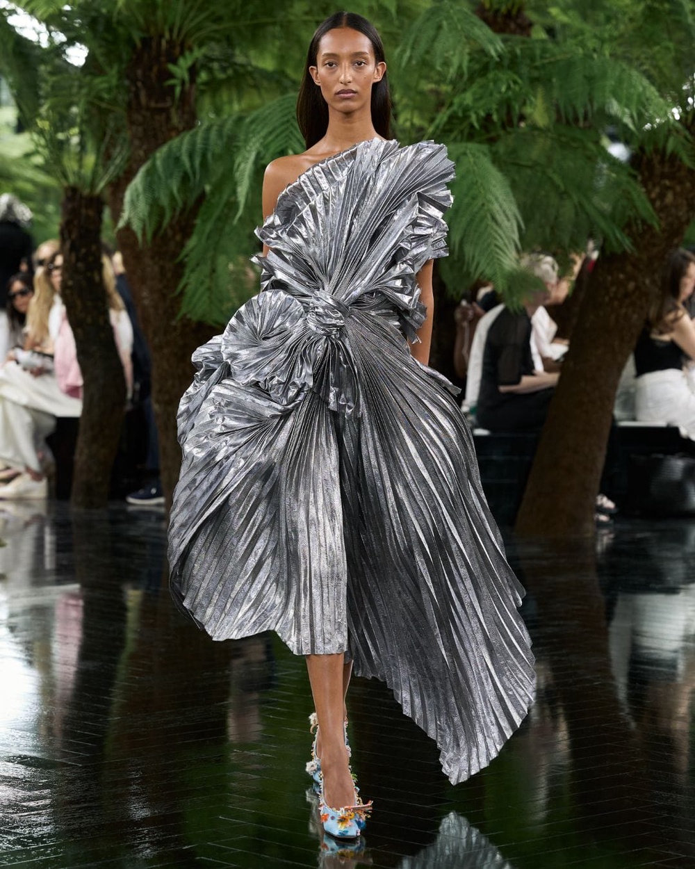 Image from: Jean Paul Gaultier, Robert Wun, and More: Here Are the Highlights From Paris Haute Couture Week Fall/Winter 2026