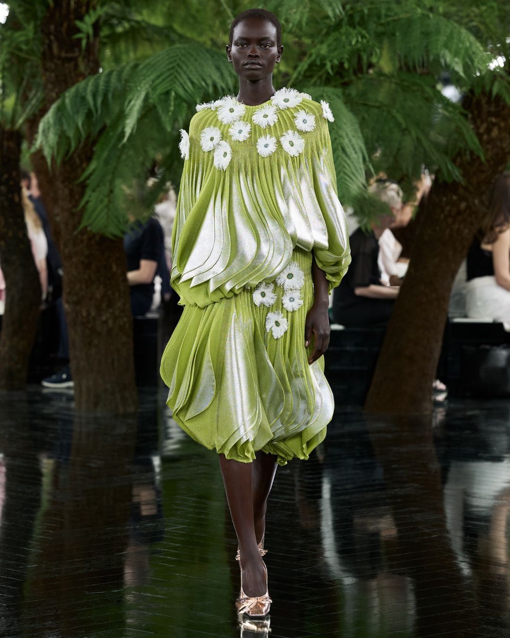Image from: Jean Paul Gaultier, Robert Wun, and More: Here Are the Highlights From Paris Haute Couture Week Fall/Winter 2026