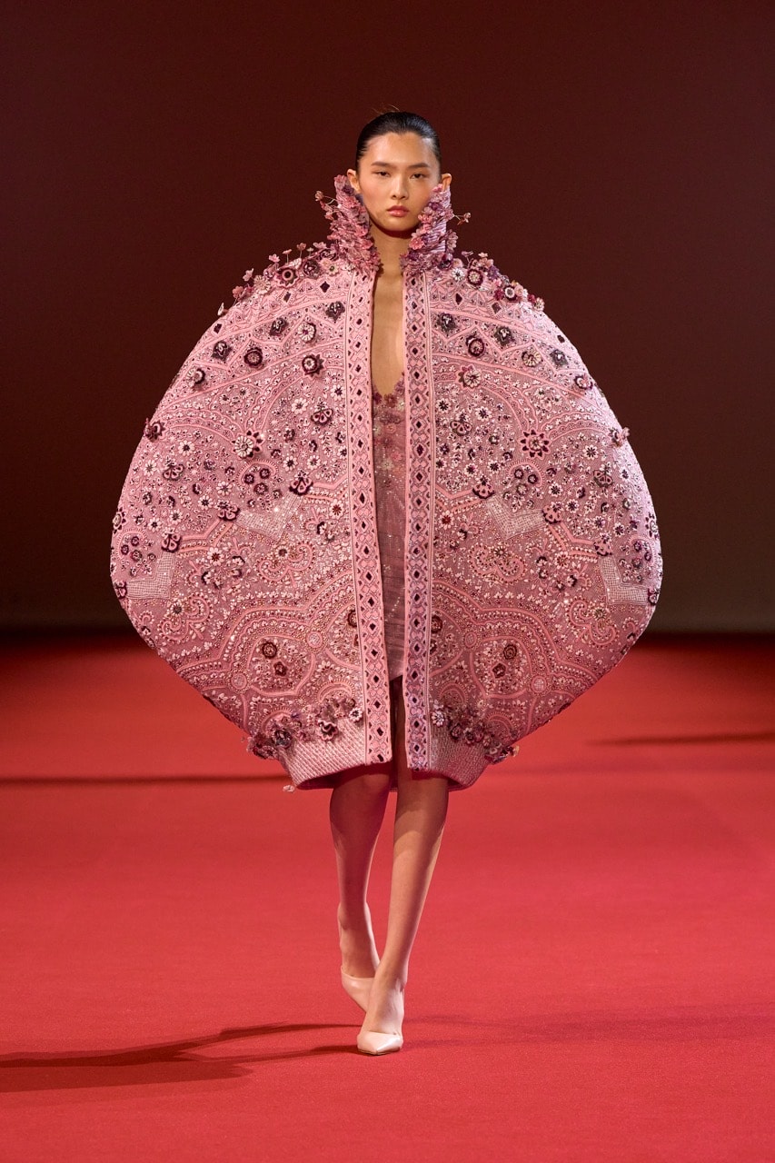 Image from: Jean Paul Gaultier, Robert Wun, and More: Here Are the Highlights From Paris Haute Couture Week Fall/Winter 2026