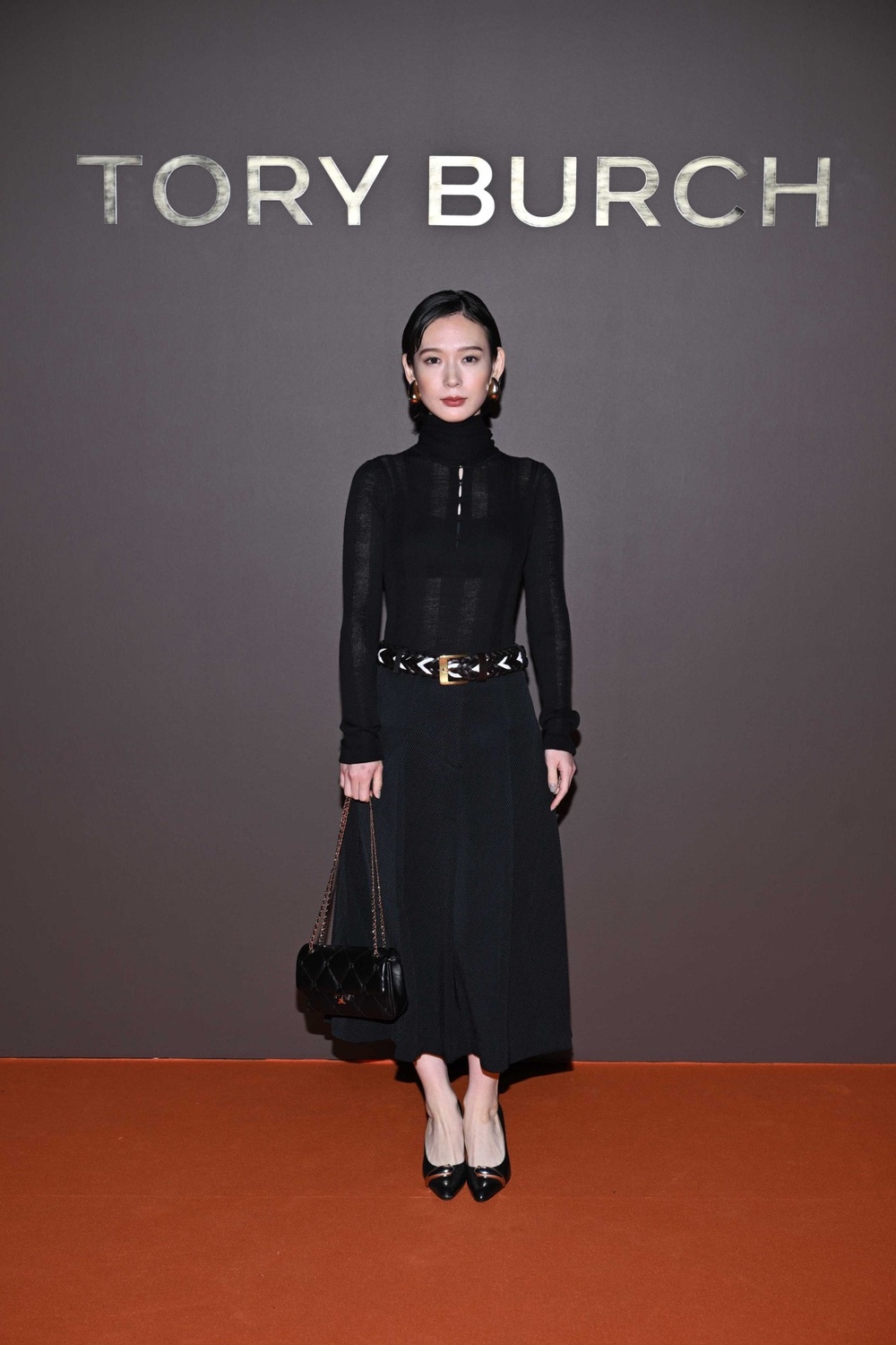 Image from: All The Asian Stars Spotted At New York Fashion Week Spring/Summer 27