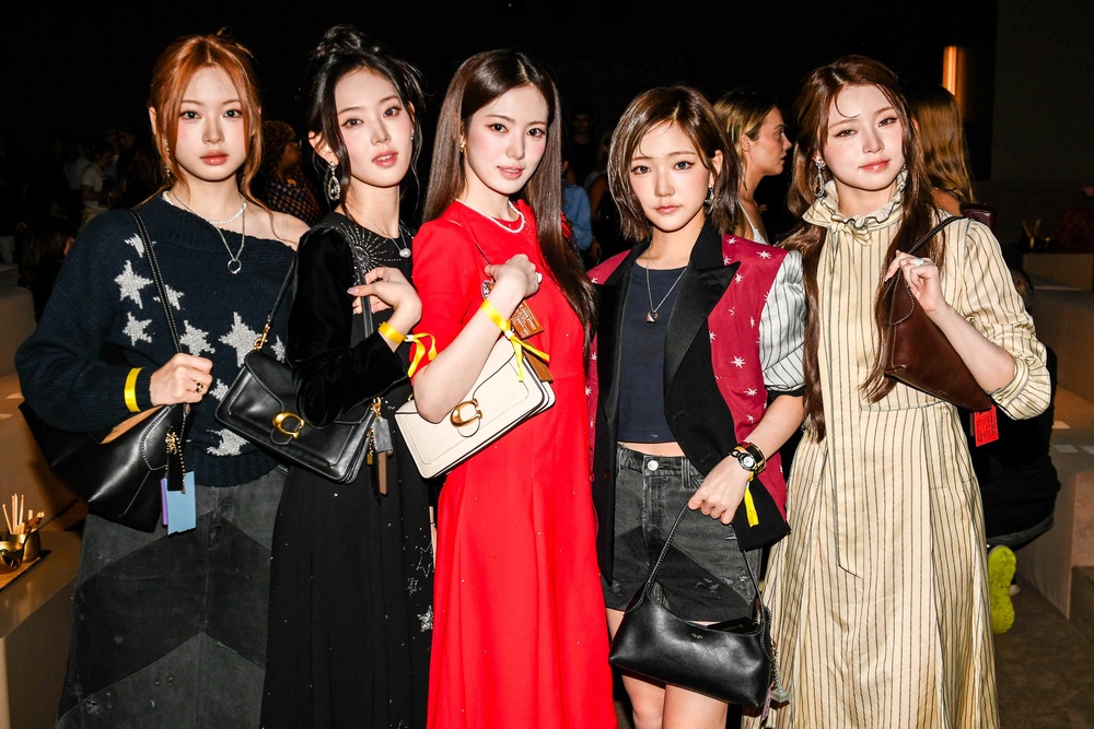 Image from: All The Asian Stars Spotted At New York Fashion Week Spring/Summer 27