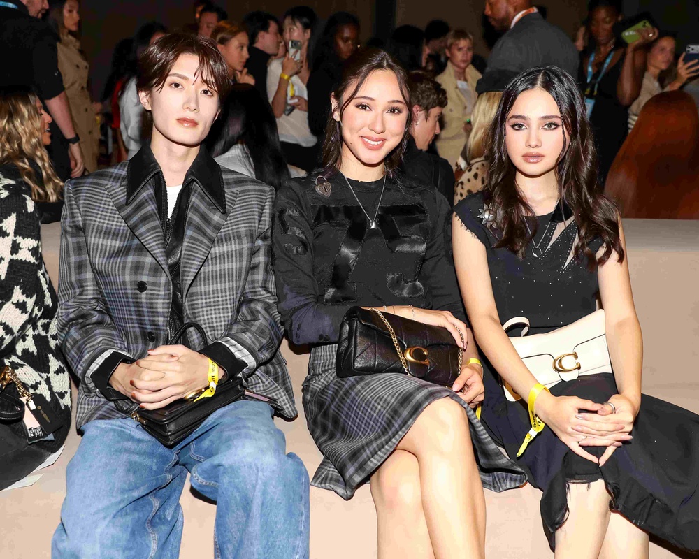 Image from: All The Asian Stars Spotted At New York Fashion Week Spring/Summer 27