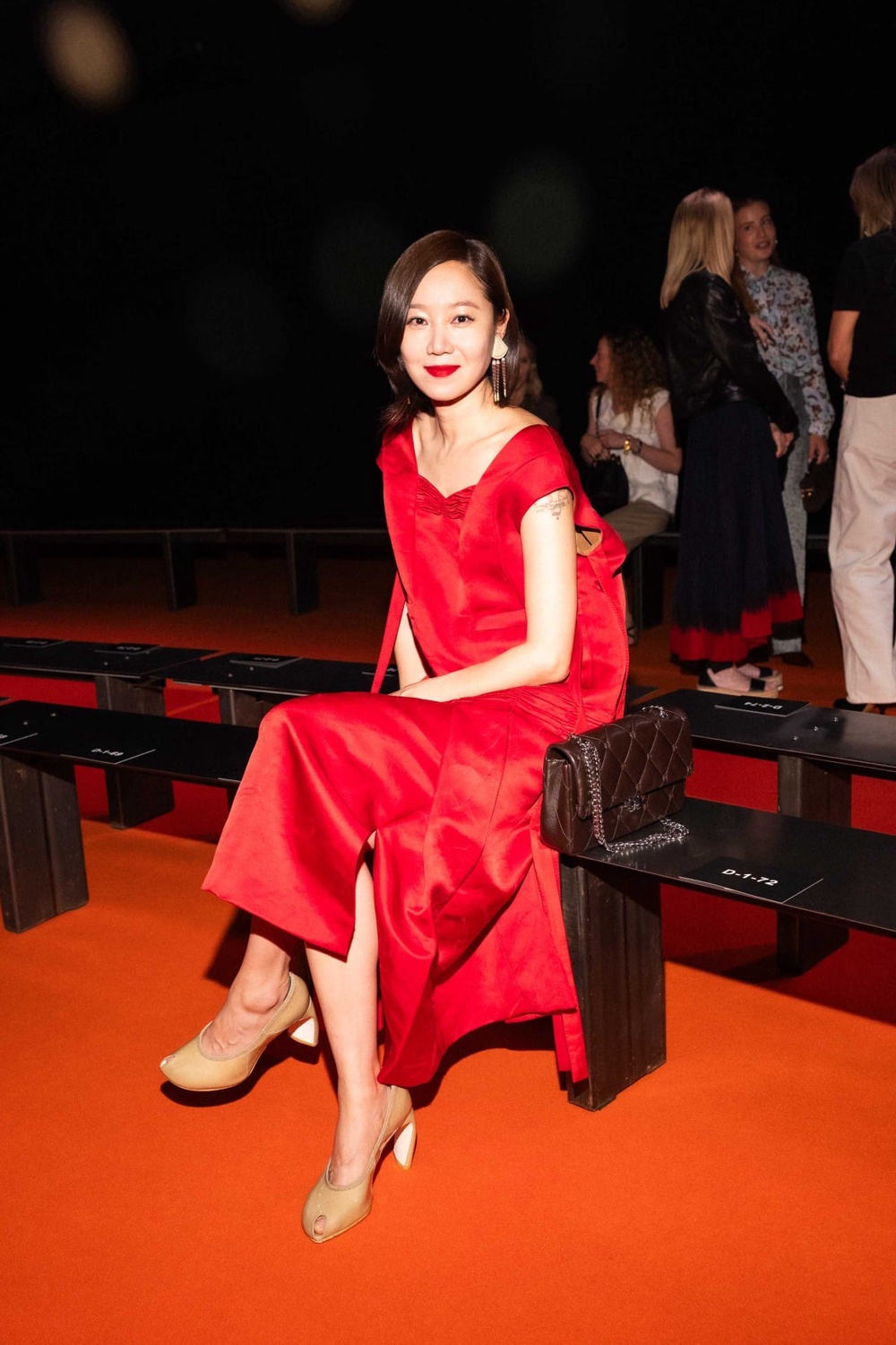 Image from: All The Asian Stars Spotted At New York Fashion Week Spring/Summer 27