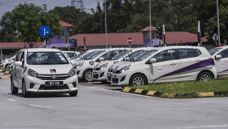 Had usia kenderaan sekolah memandu dilanjut hingga 10 tahun – Anthony Loke