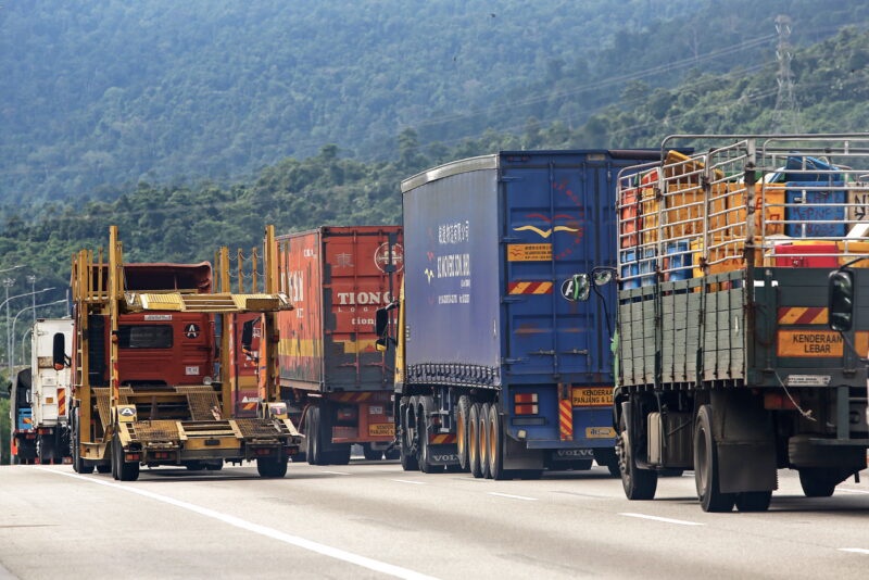 Kenderaan berat wajib pasang peranti had laju bermula 1 Oktober ini