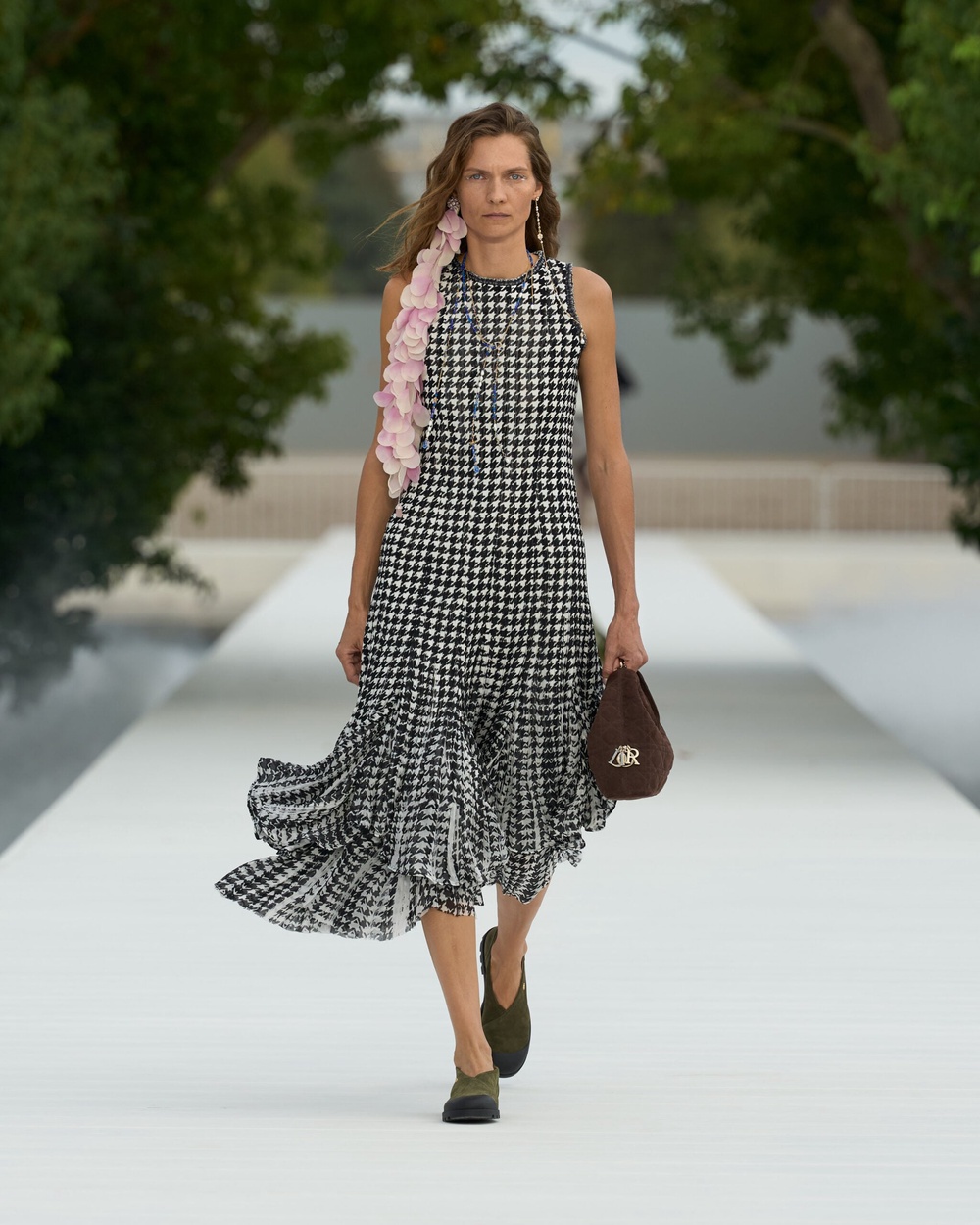 Image from: PFW: Being Of Lightness At Dior Spring/Summer 2027