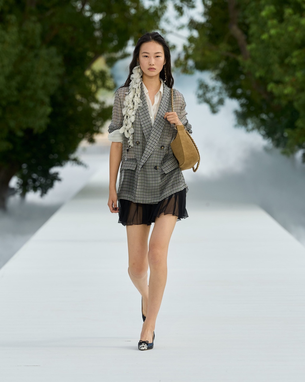 Image from: PFW: Being Of Lightness At Dior Spring/Summer 2027