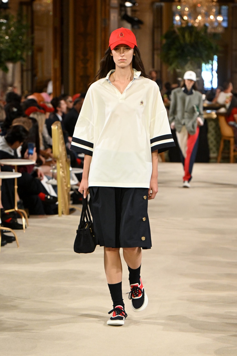Image from: NYFW: Tommy Hilfiger Returns To The Plaza For Spring/Summer 2027
